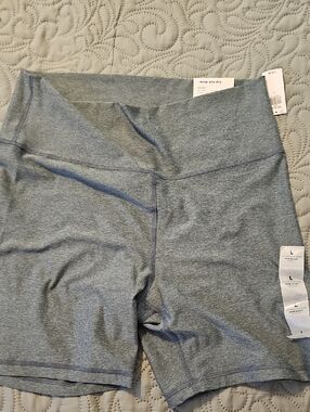 Old Navy Gray Women's  Bike Shorts - Heathered Green